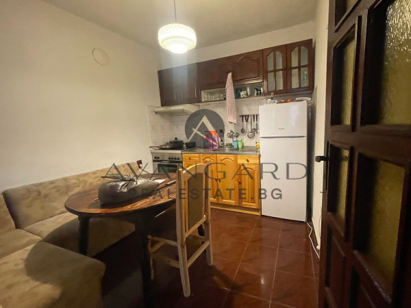 HOUSE WITH GARAGE NOVOTELLA