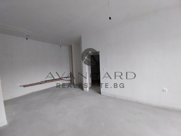 АКТ 16! Тристаен апартамент С 34 кв.м. ХОЛ / Мол Пловдив