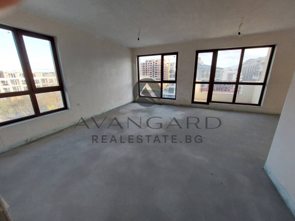 Four-room apartment with GARAGE AND PARKING PLACE ROWING BASE