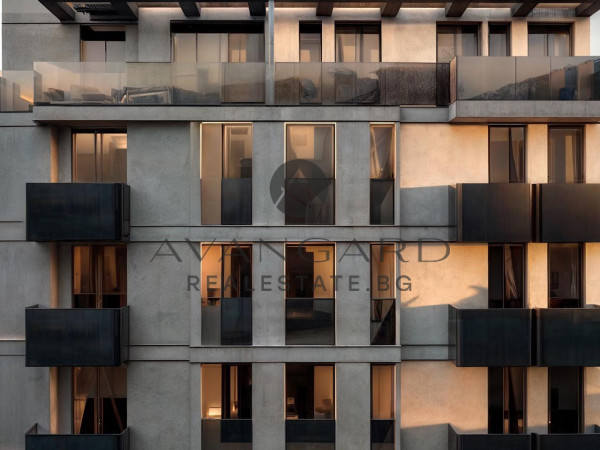 THREE-ROOM apartment / Maritsa