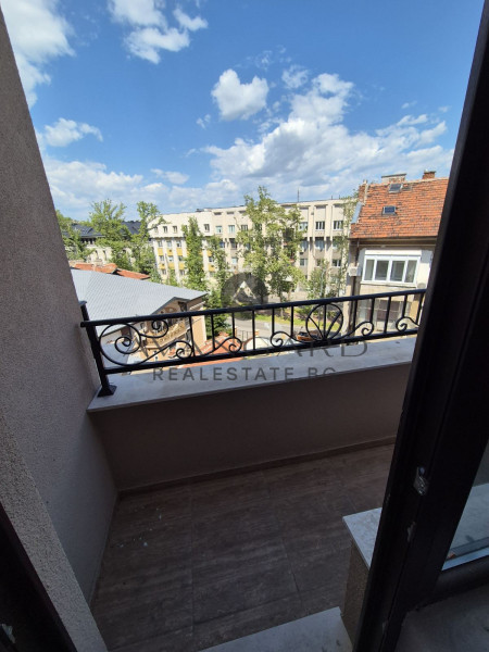 One -bedroom with parking space / central station
