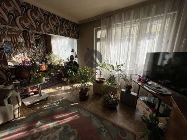 MULTI-ROOM CENTER/ Water Palace