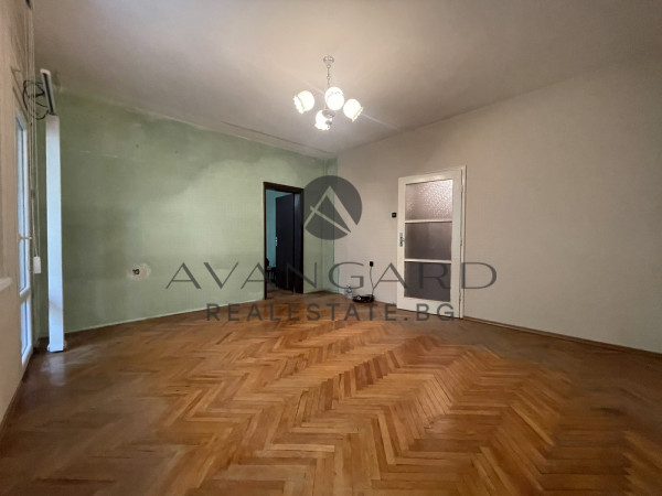 THREE-ROOM REAL SQUARE NEPTUNE