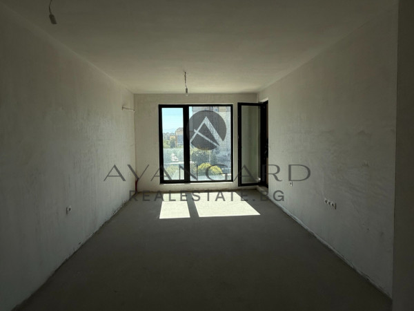 Act 16! Three -bedroom Thrace mail