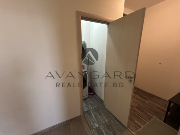 Round -one -bedroom