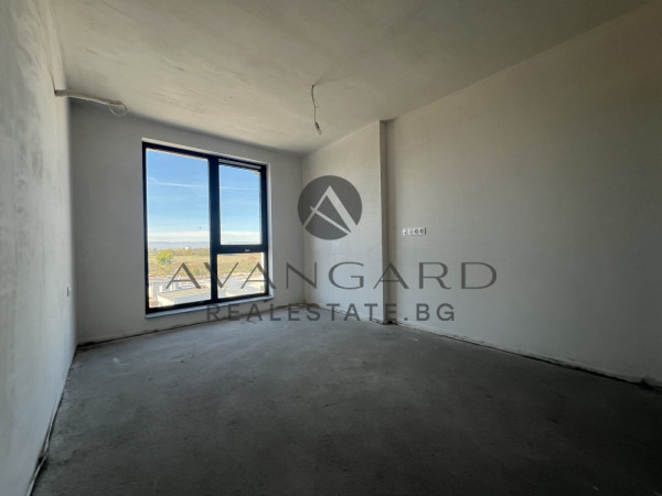 Three-room apartment / Karshiyaka