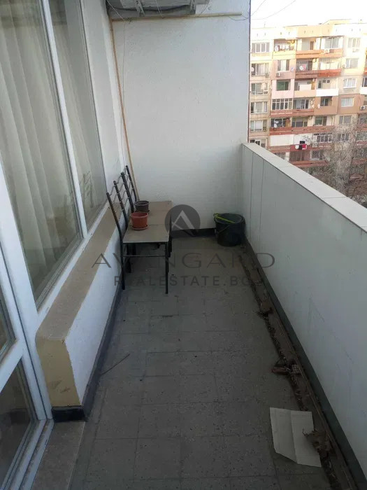 One-room apartment next to the 6th police station