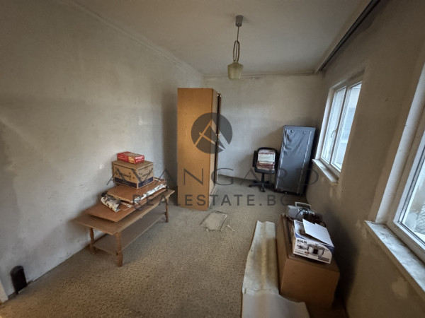 REAL SQUARE !! THREE-ROOM APARTMENT IN THRACIA NEXT TO AQUALAND!! FREE PARKING!!