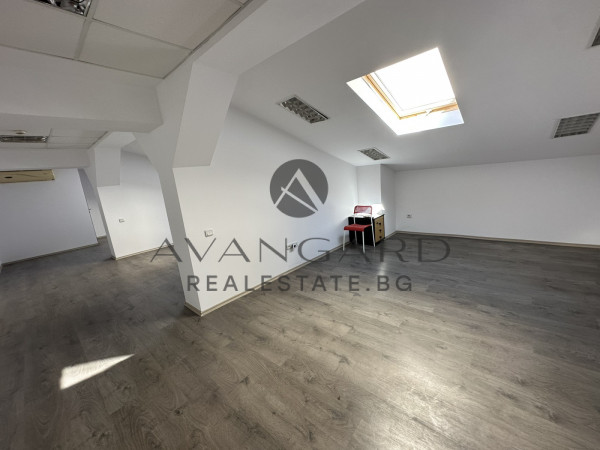 SPACIOUS OFFICE!!! DENTAL FACULTY!!!