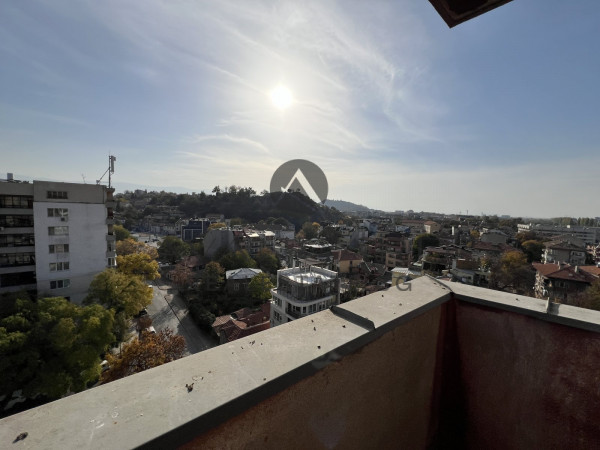 MULTI-ROOM CENTER/ Water Palace