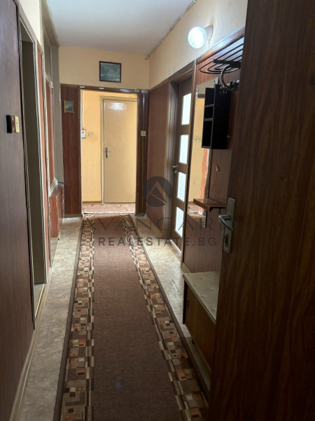 THREE BEDROOM FURNISHED! REAL SQUARE! SUNRISE