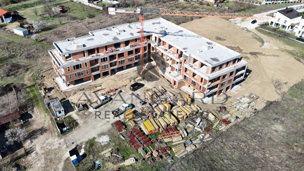 NEW LUXURY BUILDING / ROWING BASE