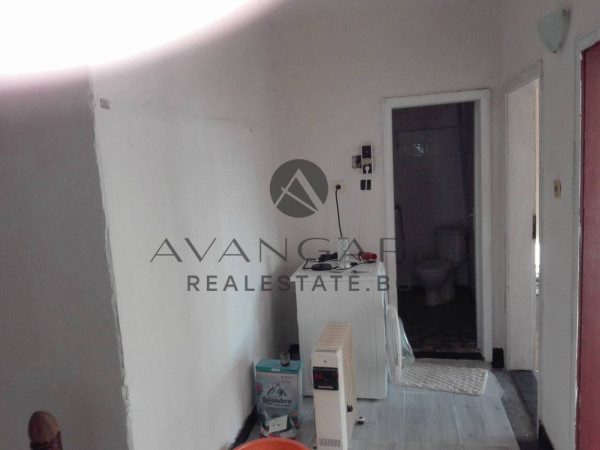 Етаж от къща / Златитрап