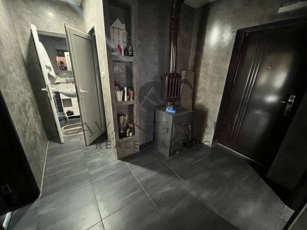 House floor + basement / Proslav