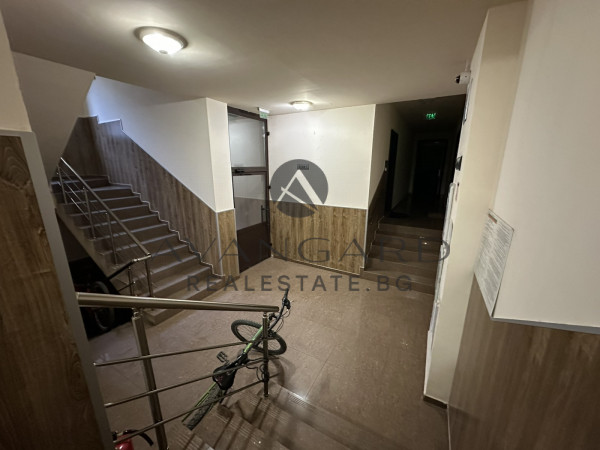 Two -bedroom/communicative place/south!