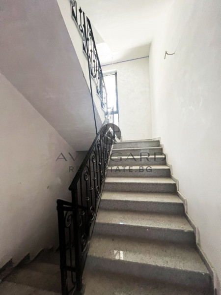 Three-room apartment / Karshiyaka