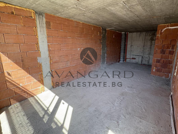 Two bedroom with parking space! Southern