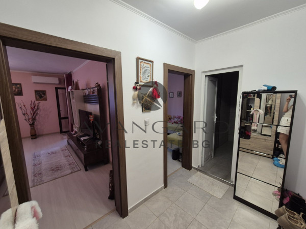 A two -bedroom apartment with parking space/ Okoomila