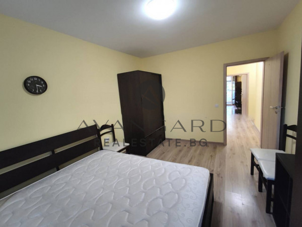 ДВУСТАЕН ОБЗАВЕДЕН /  Кючук Париж