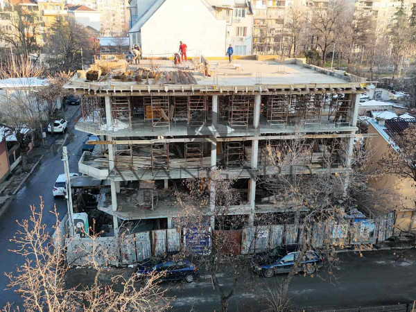 Едностаен луксозна сграда ОУ " Яне Сандански "