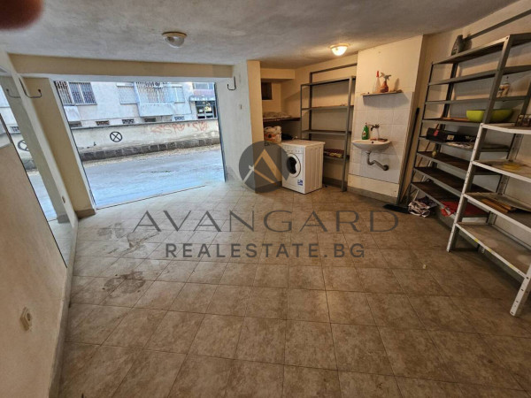Maisonette WITH GARAGE INCLUDED IN THE PRICE / Kamenitsa 1