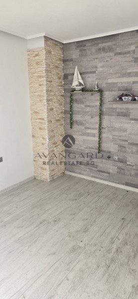 Multi -room / real square footage