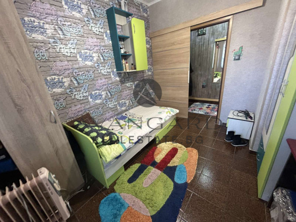 Three-bed