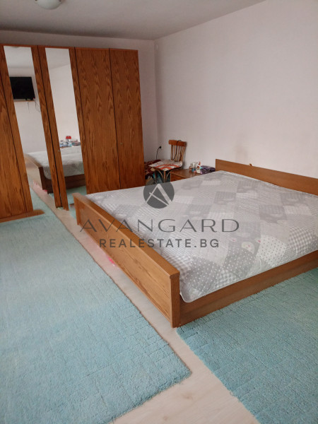 Two separate houses/ Brestovitsa