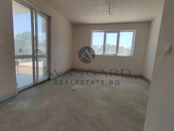 TWO-ROOM/COMATEV KNOT