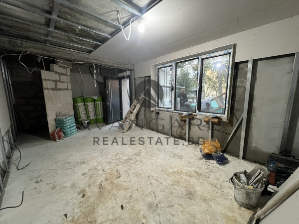 TWO STORY HOUSE ON SUPERCENTER NEAR TRAP