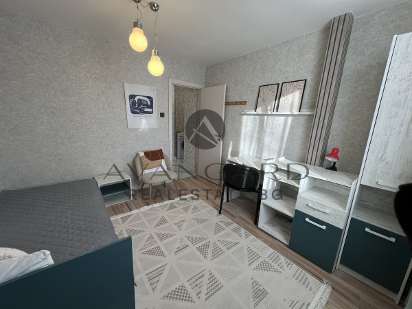 UNIQUE THREE-ROOM APARTMENT