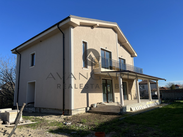 Detached two-story house with deed 16 in Krumovo