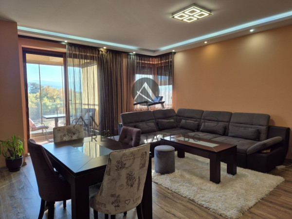 ТРИСТАЕН обзаведен / Марица Гардънс