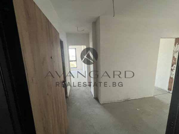 Three-room apartment / Karshiyaka