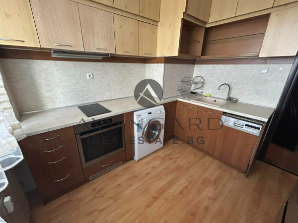 Benefit! Two -bedroom real square footage