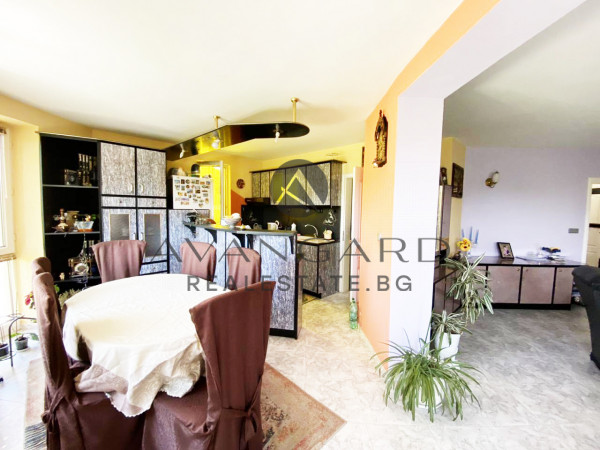 Тристаен апартамент Герджика