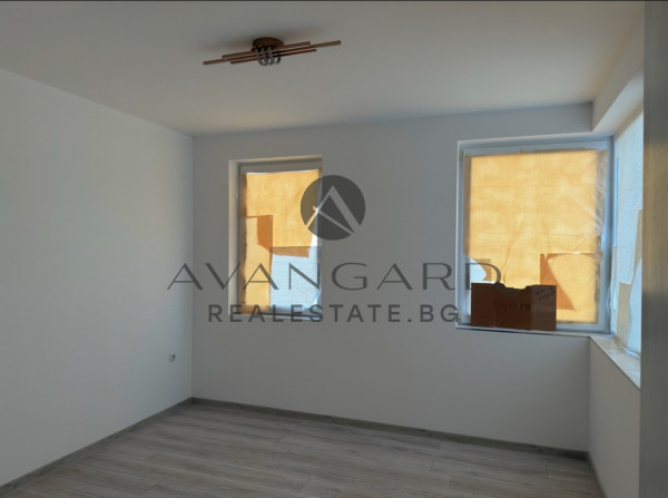 АКТ 16! Отремонтиран двустаен Кючук Париж