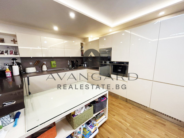 Обширен ЧЕТИРИСТАЕН ПАНАИРА