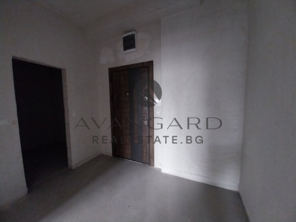 АКТ 16! Тристаен апартамент С 34 кв.м. ХОЛ / Мол Пловдив