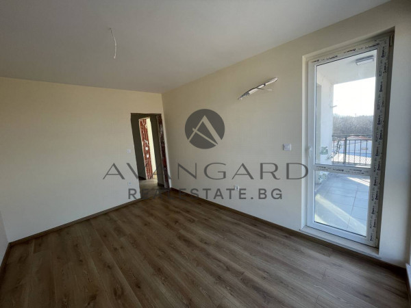 NEW THREE-ROOM SMYRNENSKI WITH ACT 16