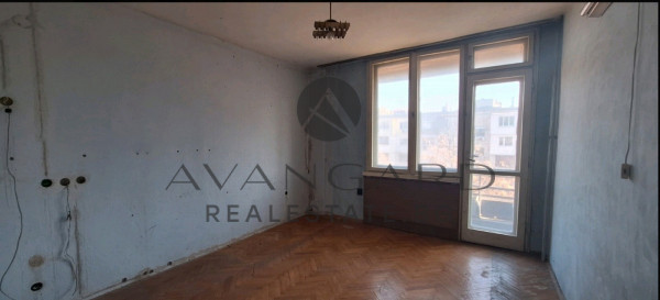 Two -bedroom apartment with garage / kamenitsa 1