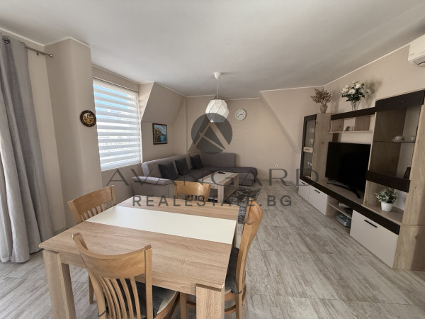 ДВУСТАЕН ОБЗАВЕДЕН! ЦЕНТЪР! ТОРО ГРАНДЕ!