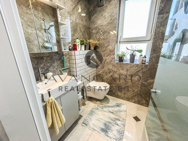 ДВУЕТАЖНА КЪЩА БЕЛОМОРСКИ