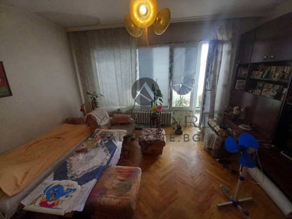 Тристаен апартамент + ГАРАЖ + ПАРТЕРНО ПОМЕЩЕНИЕ