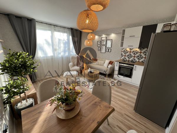 UNIQUE THREE-ROOM APARTMENT