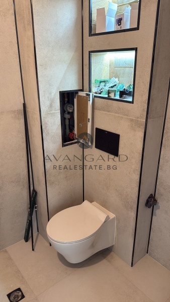 Spacious one -bedroom / new luxury building