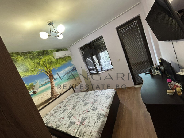 Benefit! A furnished one -bedroom new building