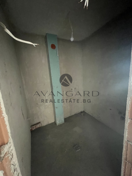 Three-room apartment / Karshiyaka