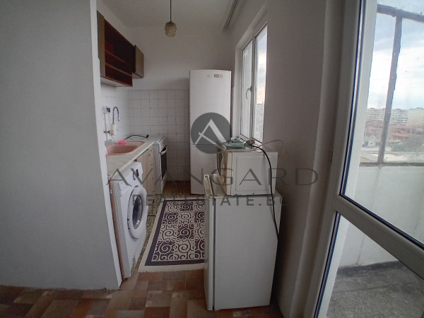 Four -bedroom furnished! Sunrise!