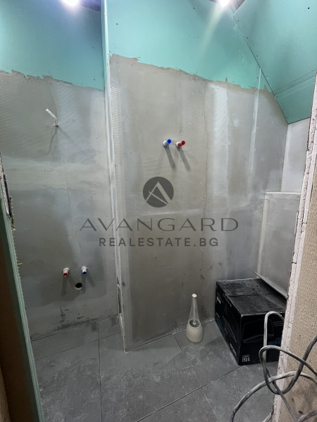 TWO STORY HOUSE ON SUPERCENTER NEAR TRAP